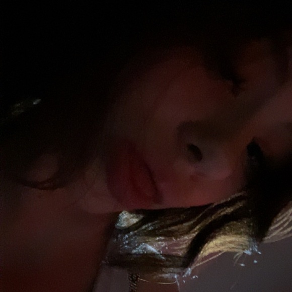 Meet your Posher, Brooke - Picture 1 of 1